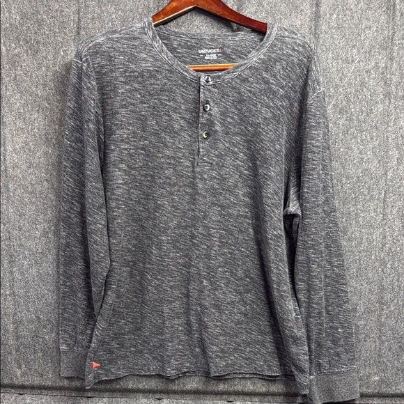 UNTUCKit Other - UNTUCKit Gray Long Sleeve Tee Relaxed Fit